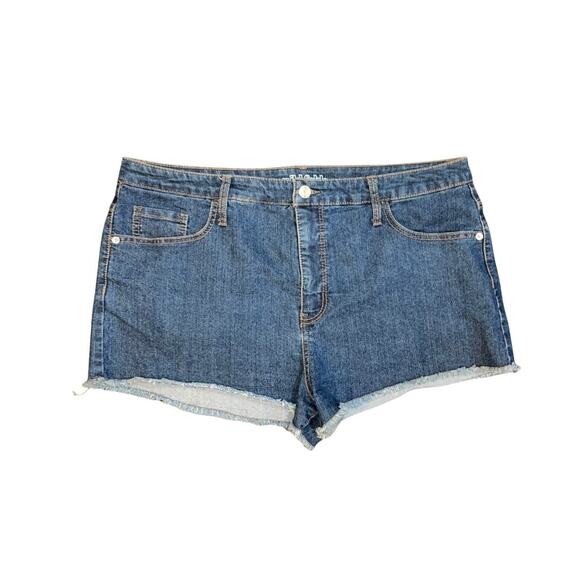 Wild Fable Denim Shorts Jeans Raw Distressed Hem Blue Wash Size 18 - Picture 1 of 4